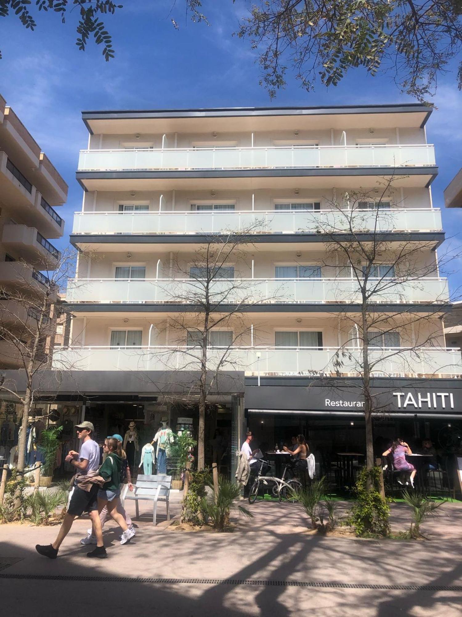 Hostal Tahiti Rs Hotell Salou Exteriör bild